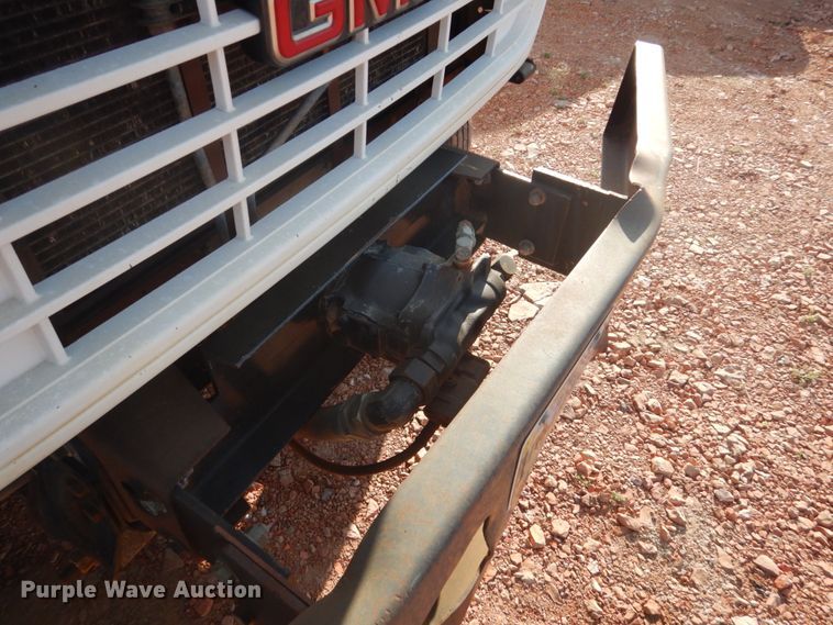 image for item FT9123 2000 GMC C6500  bucket truck