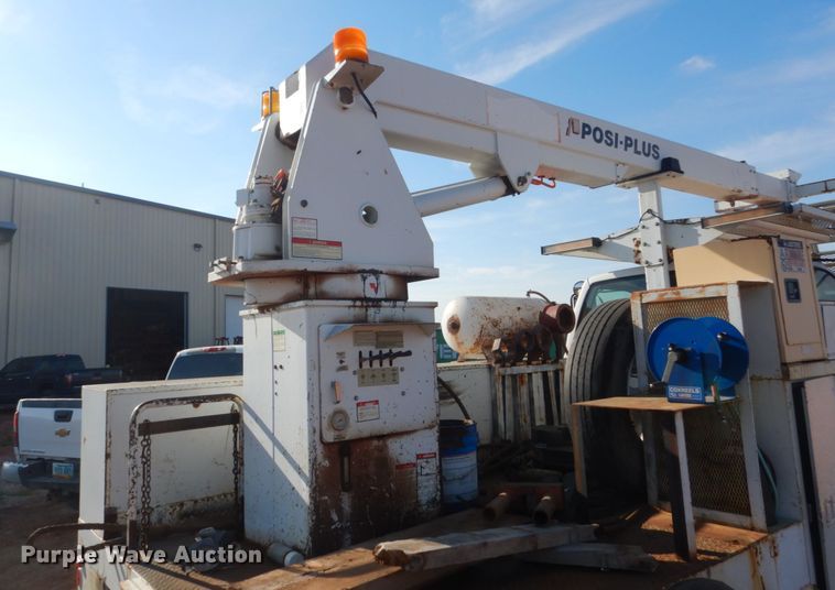 image for item FT9123 2000 GMC C6500  bucket truck