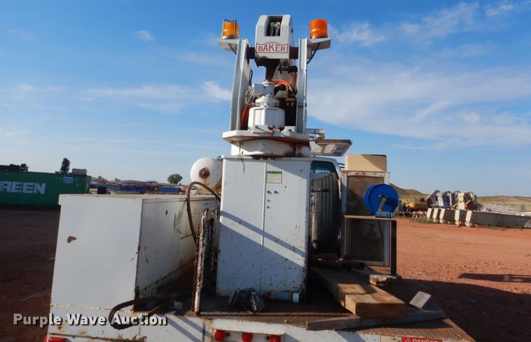 image for item FT9123 2000 GMC C6500  bucket truck