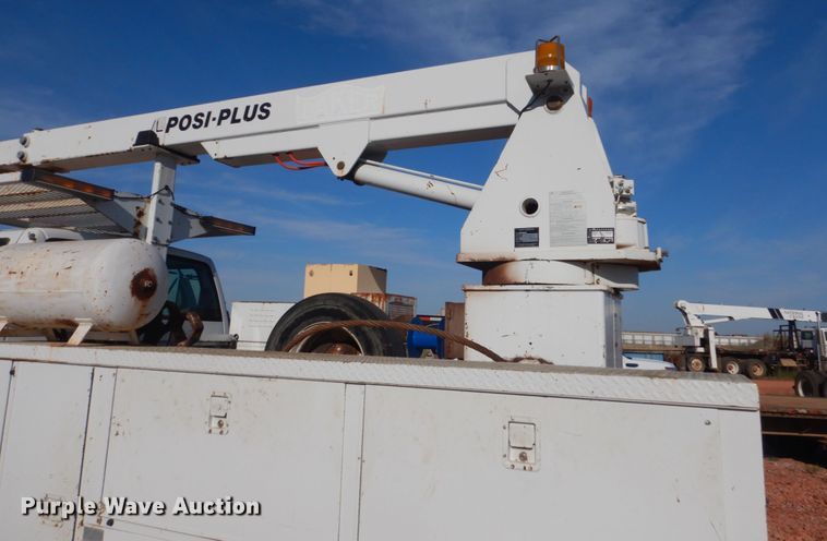 image for item FT9123 2000 GMC C6500  bucket truck