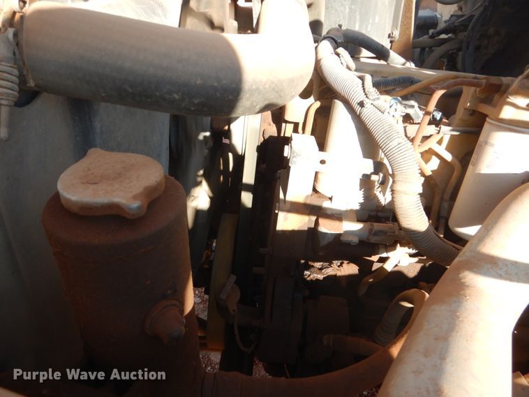 image for item FT9123 2000 GMC C6500  bucket truck