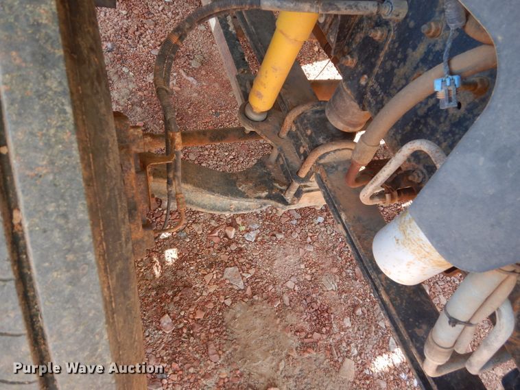 image for item FT9123 2000 GMC C6500  bucket truck