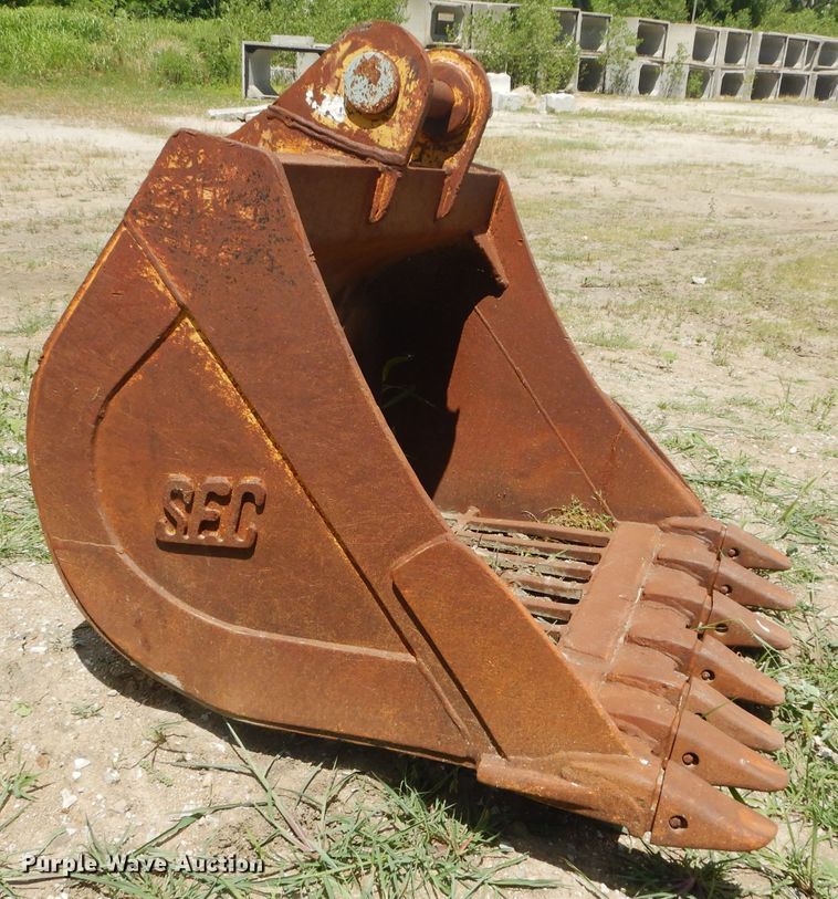 image for item FY9137 54"W excavator screening bucket