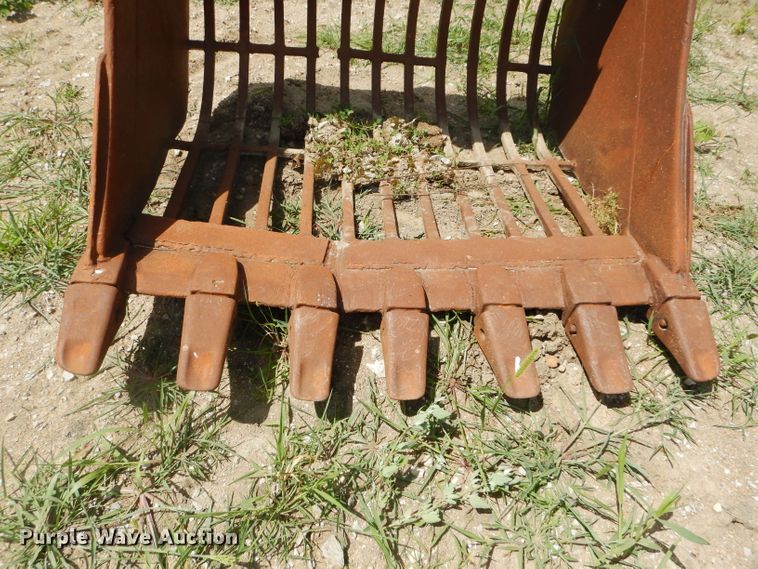 image for item FY9137 54"W excavator screening bucket