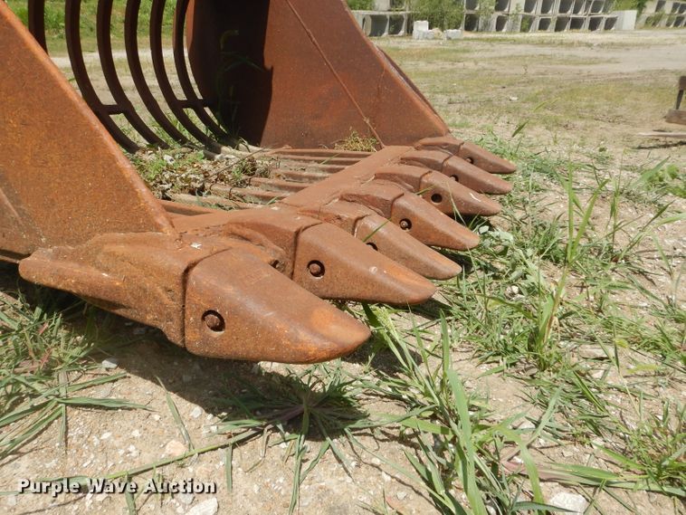 image for item FY9137 54"W excavator screening bucket