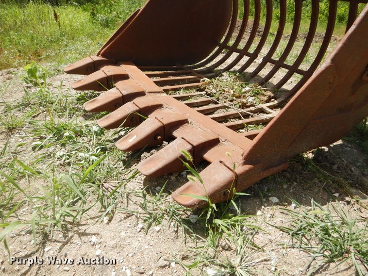 image for item FY9137 54"W excavator screening bucket