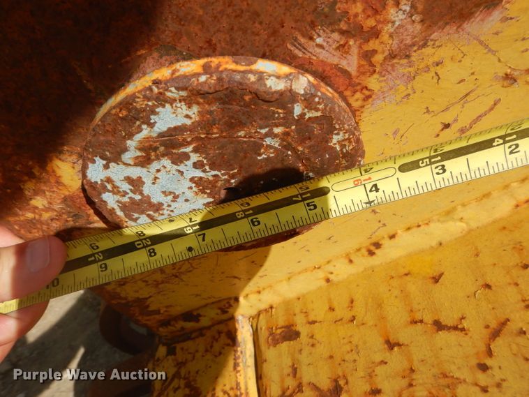 image for item FY9137 54"W excavator screening bucket