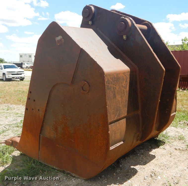 image for item FY9138 GP 72"W excavator bucket