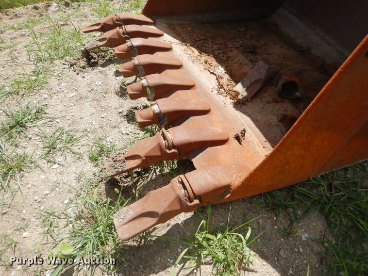 image for item FY9138 GP 72"W excavator bucket