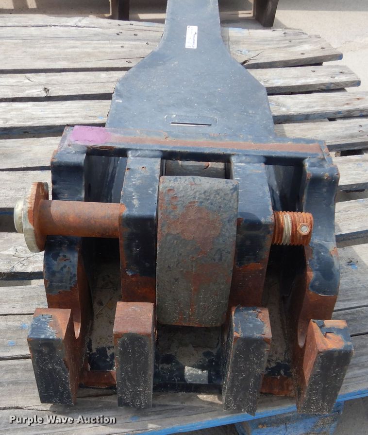 image for item FY9195 Case IH scraper drawbar