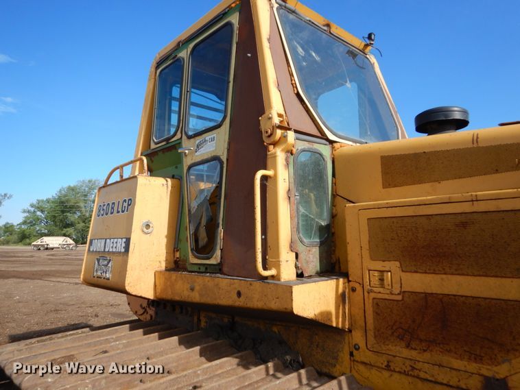 image for item GA9151 1995 John Deere 850B LGP  dozer