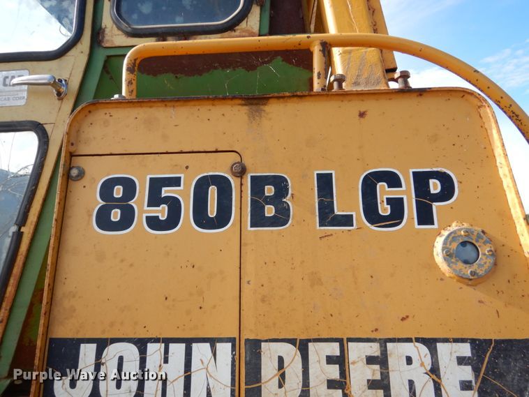 image for item GA9151 1995 John Deere 850B LGP  dozer
