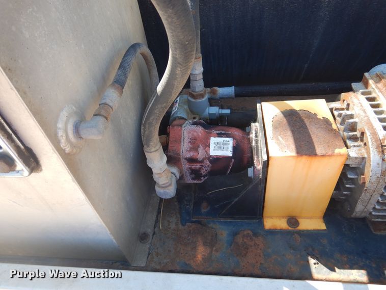 image for item GE9372 2008 Sterling Bullet vacuum truck