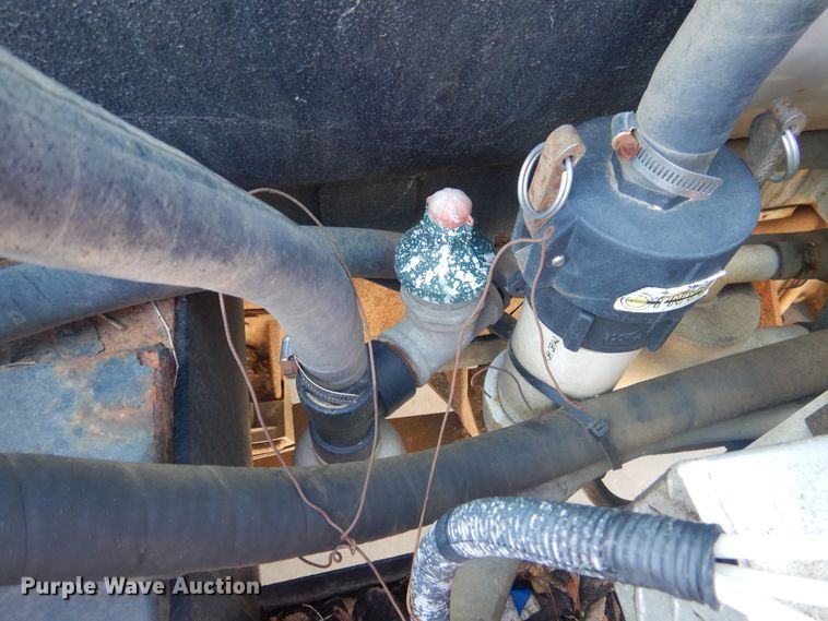 image for item GE9372 2008 Sterling Bullet vacuum truck