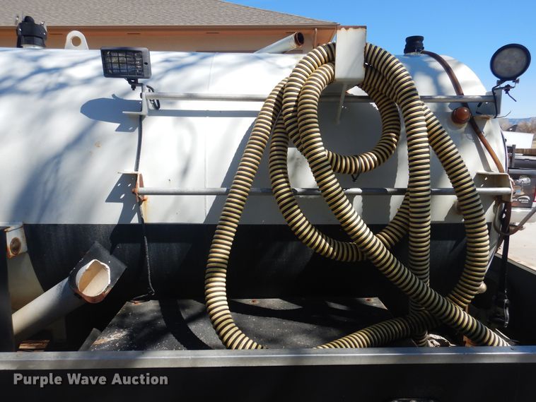 image for item GE9372 2008 Sterling Bullet vacuum truck