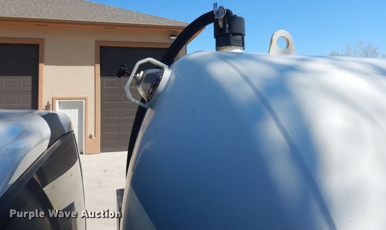 image for item GE9372 2008 Sterling Bullet vacuum truck