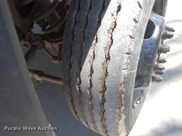 image for item GE9372 2008 Sterling Bullet vacuum truck