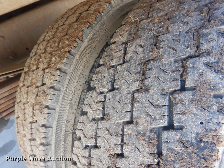 image for item GE9372 2008 Sterling Bullet vacuum truck