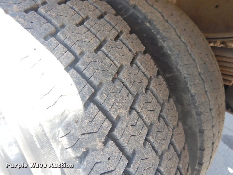 image for item GE9372 2008 Sterling Bullet vacuum truck