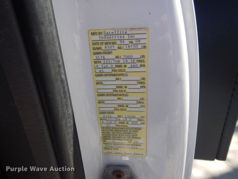 image for item GE9372 2008 Sterling Bullet vacuum truck