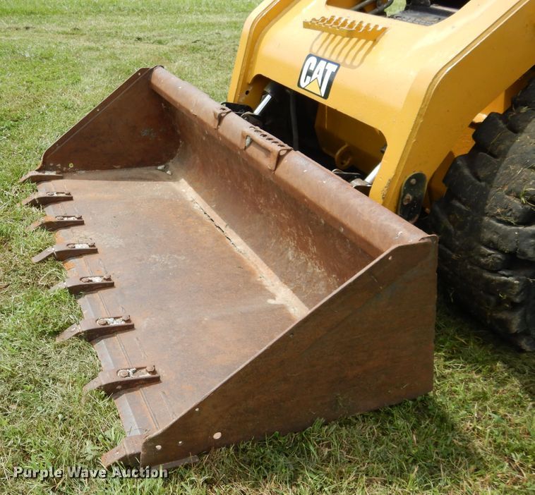 image for item GL9759 2012 Caterpillar 272D  skid steer loader