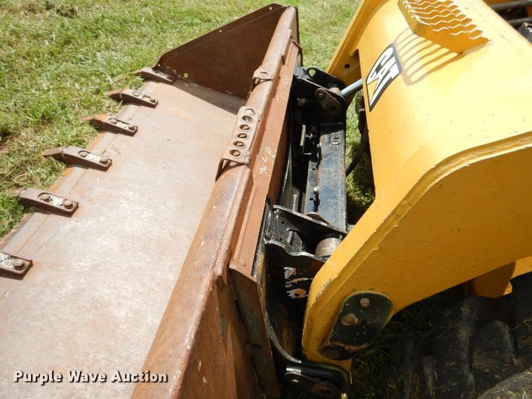image for item GL9759 2012 Caterpillar 272D  skid steer loader