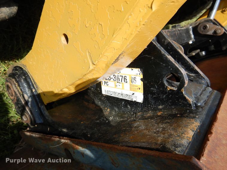 image for item GL9759 2012 Caterpillar 272D  skid steer loader