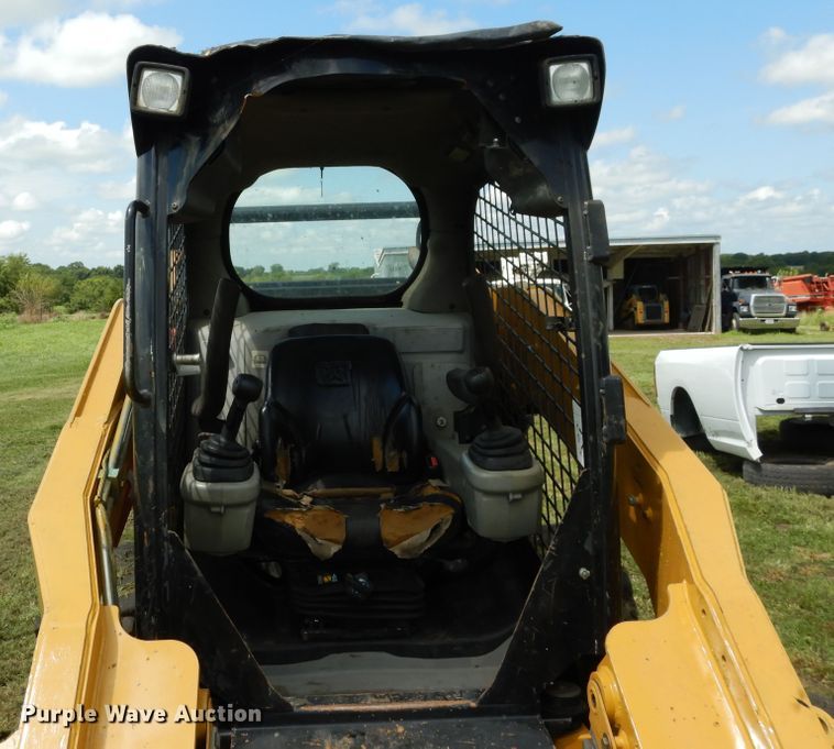 image for item GL9759 2012 Caterpillar 272D  skid steer loader