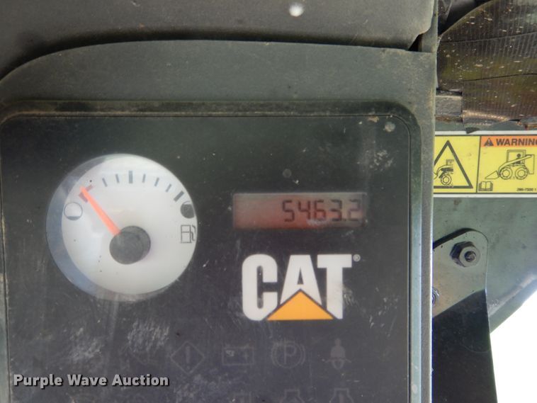 image for item GL9759 2012 Caterpillar 272D  skid steer loader