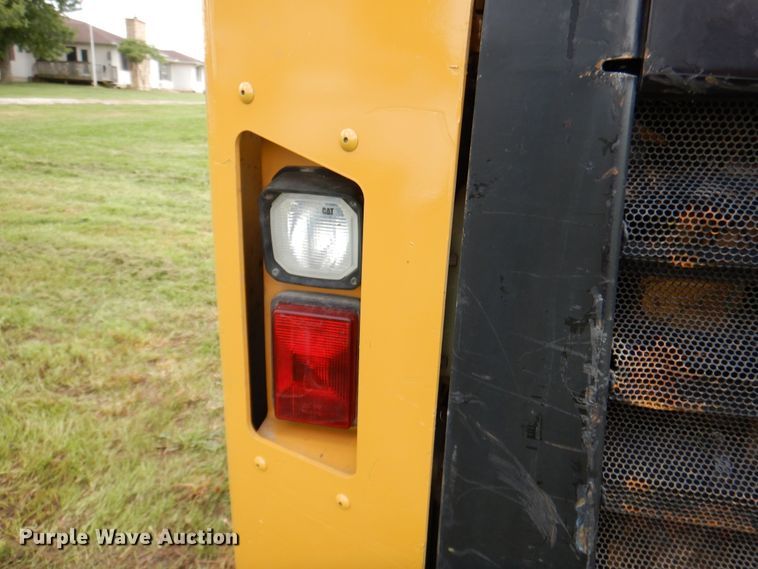 image for item GL9759 2012 Caterpillar 272D  skid steer loader