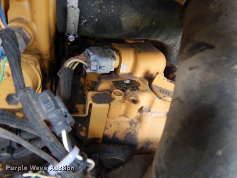 image for item GL9759 2012 Caterpillar 272D  skid steer loader