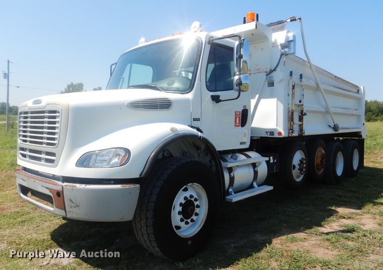 image for item GM9121 2008 Freightliner Business Class M2  dump truck