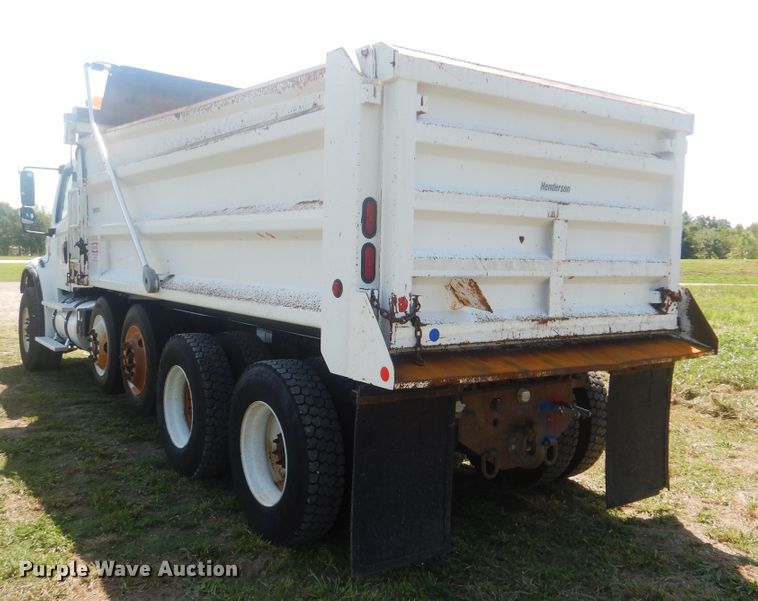 image for item GM9121 2008 Freightliner Business Class M2  dump truck