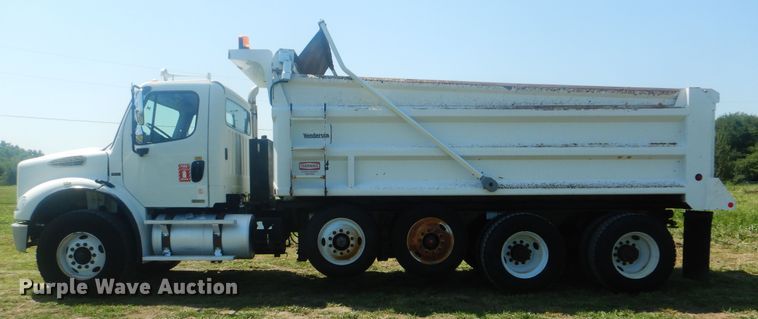 image for item GM9121 2008 Freightliner Business Class M2  dump truck