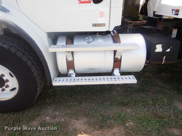 image for item GM9121 2008 Freightliner Business Class M2  dump truck