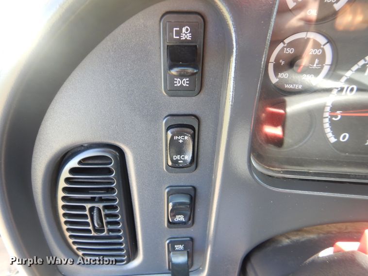 image for item GM9121 2008 Freightliner Business Class M2  dump truck