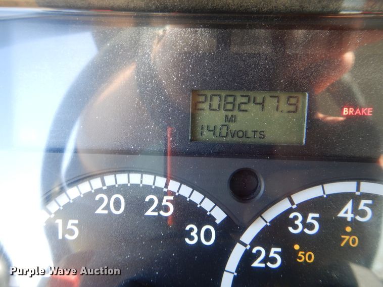 image for item GM9121 2008 Freightliner Business Class M2  dump truck