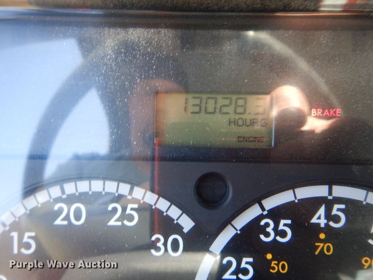 image for item GM9121 2008 Freightliner Business Class M2  dump truck