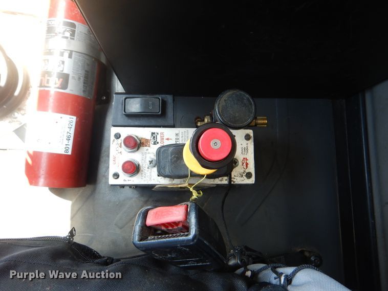 image for item GM9121 2008 Freightliner Business Class M2  dump truck