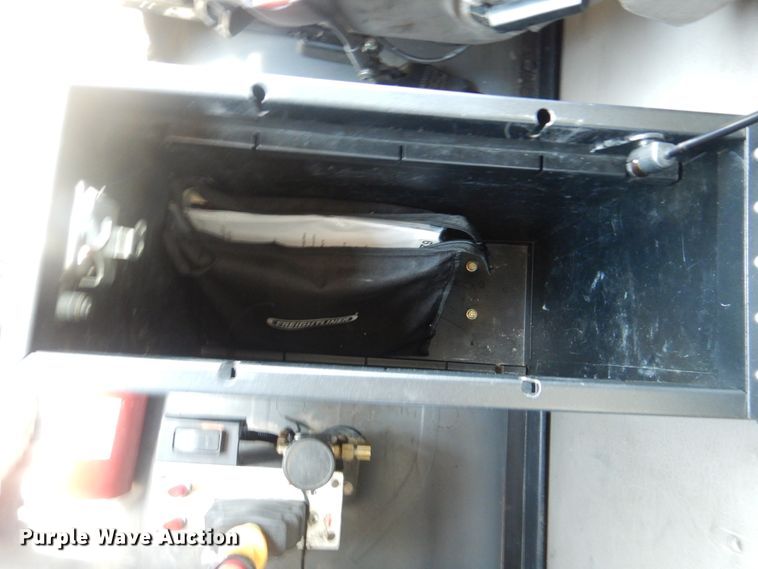 image for item GM9121 2008 Freightliner Business Class M2  dump truck