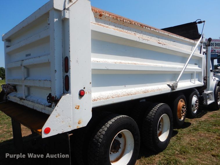 image for item GM9121 2008 Freightliner Business Class M2  dump truck