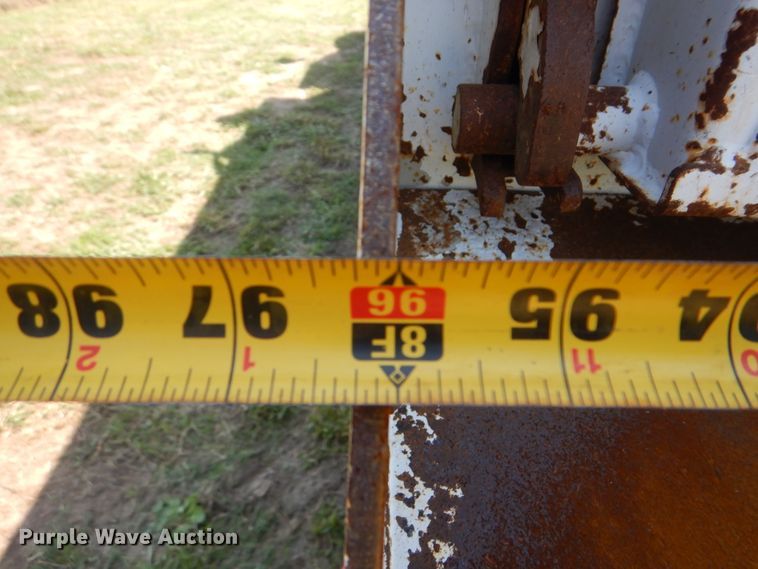 image for item GM9121 2008 Freightliner Business Class M2  dump truck