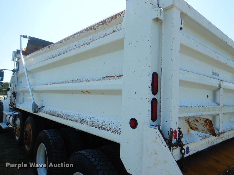 image for item GM9121 2008 Freightliner Business Class M2  dump truck