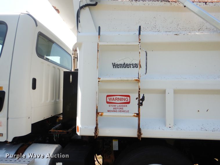 image for item GM9121 2008 Freightliner Business Class M2  dump truck