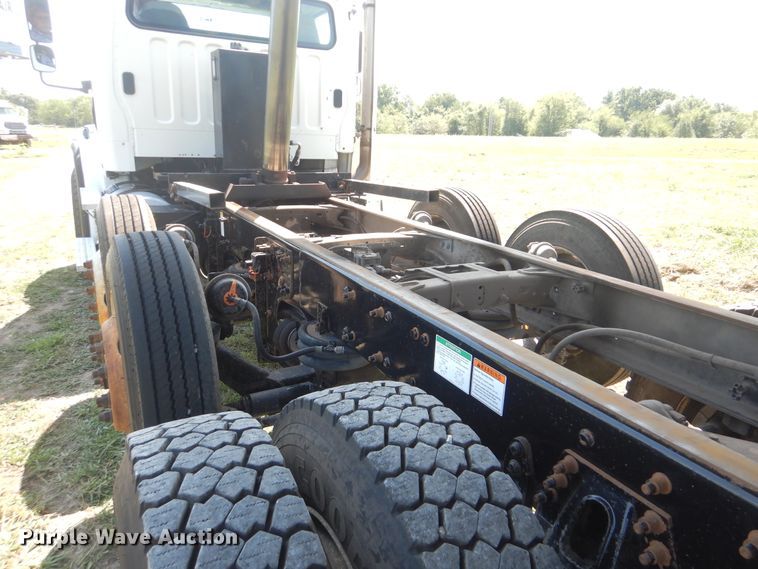 image for item GM9121 2008 Freightliner Business Class M2  dump truck