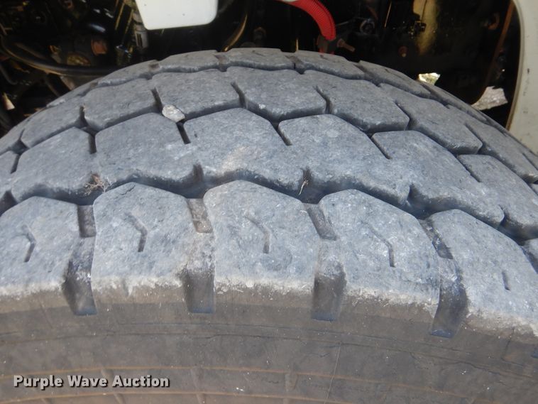 image for item GM9121 2008 Freightliner Business Class M2  dump truck