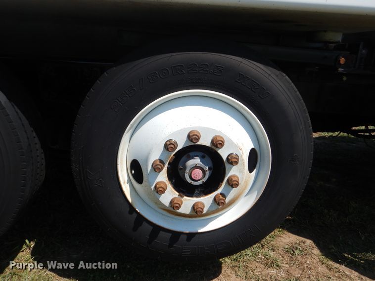 image for item GM9121 2008 Freightliner Business Class M2  dump truck