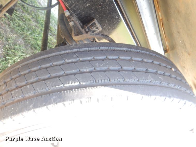 image for item GM9121 2008 Freightliner Business Class M2  dump truck