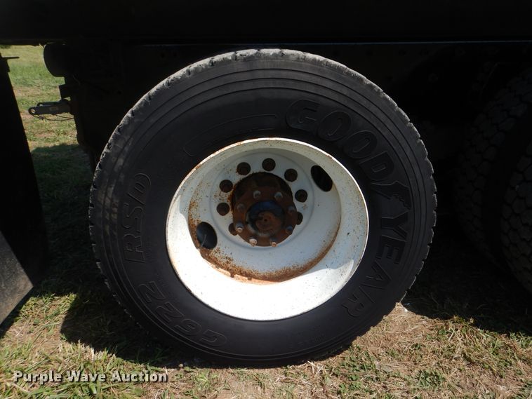 image for item GM9121 2008 Freightliner Business Class M2  dump truck