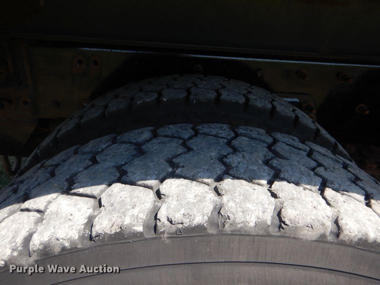 image for item GM9121 2008 Freightliner Business Class M2  dump truck